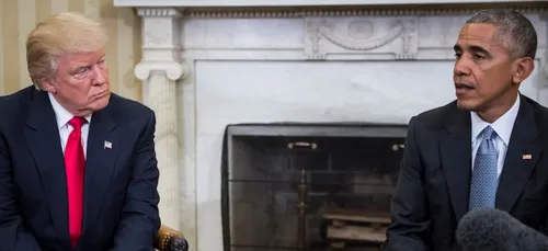 Découvrez l'incroyable lettre laissée par Obama à Donald Trump,...