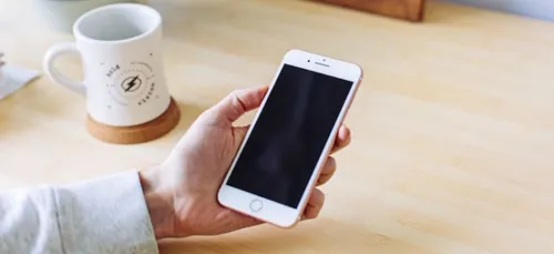 Apple confirme ralentir volontairement les performances de ses...