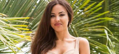 Yamina (La Villa 3) escot-girl ? La jeune femme fait de grosses...