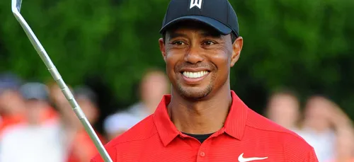 Tiger Woods : 5 ans après, il remporte son premier tournoi ! (Vidéo)
