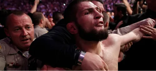 Après sa victoire contre McGregor, Khabib défie Floyd Mayweather !