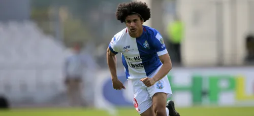 Il fait sa demande en mariage en plein match puis se fracture le...