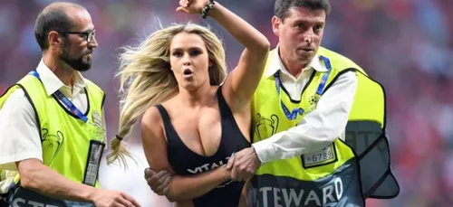 Kinsey Wolansky : après la Champion's league, elle se fait arrêter...