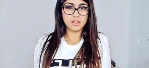 Mia Khalifa : reconvertie, elle trolle et humilie Arsenal (Vidéo)