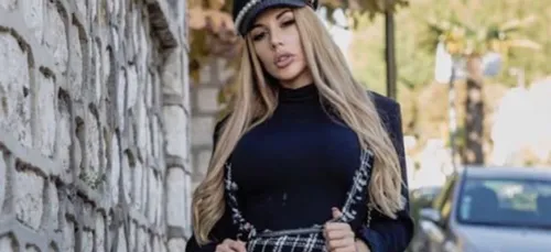 Laura Lempika : à moitié nue, elle provoque le buzz [PHOTO]