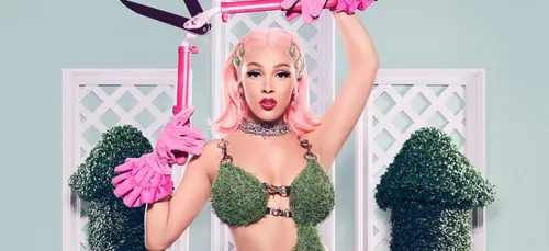 Doja Cat : elle ne montrera finalement pas ses seins !