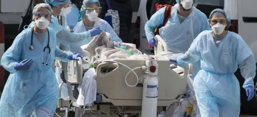 En soins intensifs à 23 ans, il alerte sur les dangers du covid-19