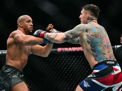 Cédric Doumbé se prononce sur le duel Aspinall-Gane et le no...