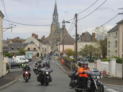 🔊 « Amen » ta moto à Bonneval