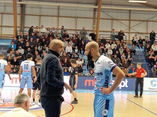 Le C'CMBM se sépare de son coach Moatassim Rhennam 