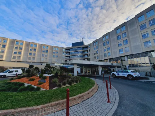L'entrée de l'hôpital de Chartres se modernise