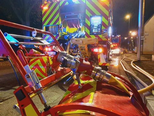 Une résidence inhabitée en flammes à Nogent-le-Roi