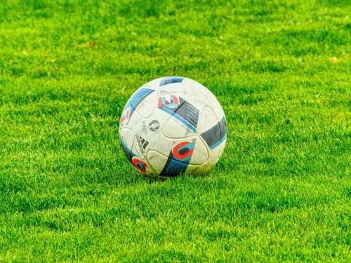 FOOTBALL – Coupe de France : Chartres et Dreux qualifiés pour le 5e...