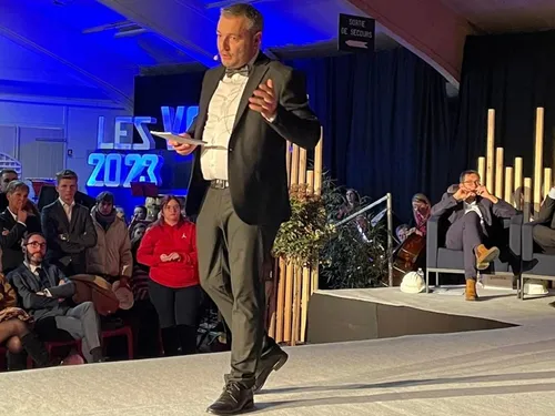 Avesnes-sur-Helpe : des vœux du maire dans un ancien garage