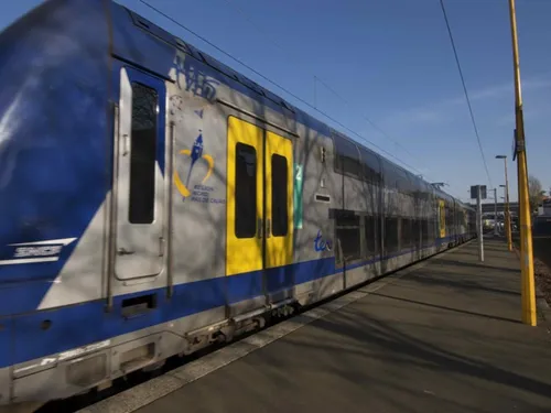 Trafic SNCF interrompu lundi matin entre Jeumont, Aulnoye et Hirson