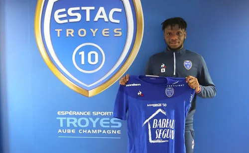 Une recrue à l'Estac