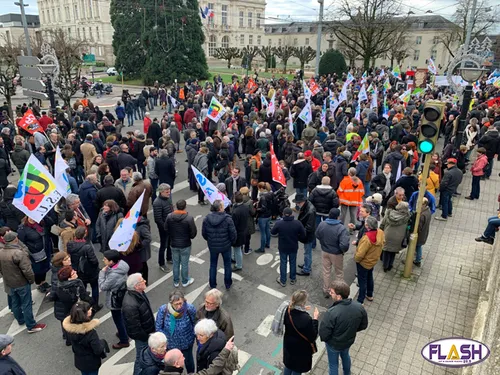 Entre 4 000 et 16 000 personnes contre la réforme des retraites