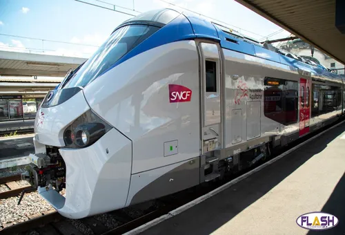 Signature de la convention entre la SNCF et la Région...