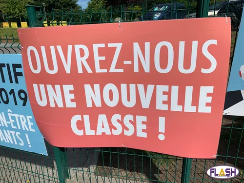 Les parents d'élèves occupent l'école de St-Pardoux