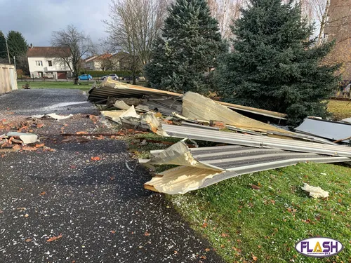 Isle : Une partie d'une toiture d'une résidence arrachée par le vent
