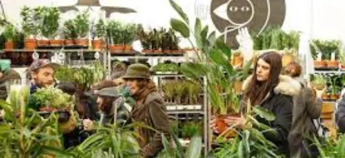Une grande vente de plantes organisée à Paris