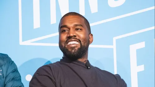 Le rappeur Kanye West annonce sur Twitter sa candidature à la...