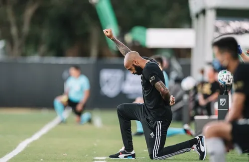 Thierry Henry soutient le Black Lives Matter
