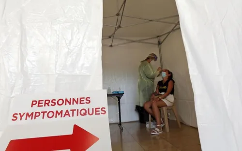 Covid-19 : le Conseil scientifique « favorable » au...