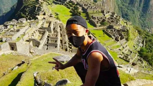 Bloqué au Pérou par le coronavirus, il profite du Machu Picchu pour...