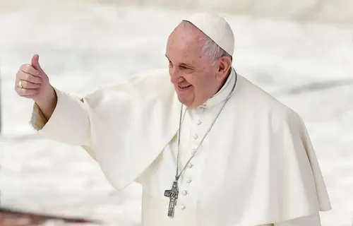 Le pape François favorable à une « union civile » pour les...