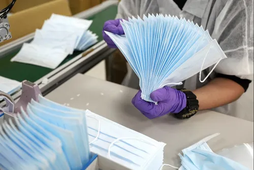 Selon UFC-Que Choisir, les masques chirurgicaux sont lavables...