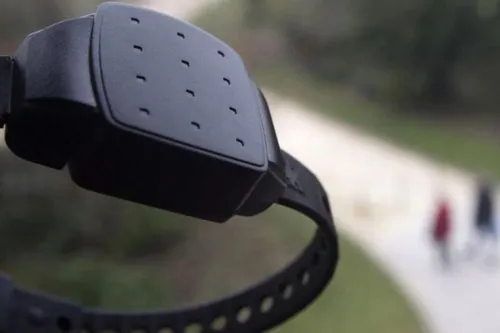Les bracelets anti-rapprochement pour les conjoints violents sont...