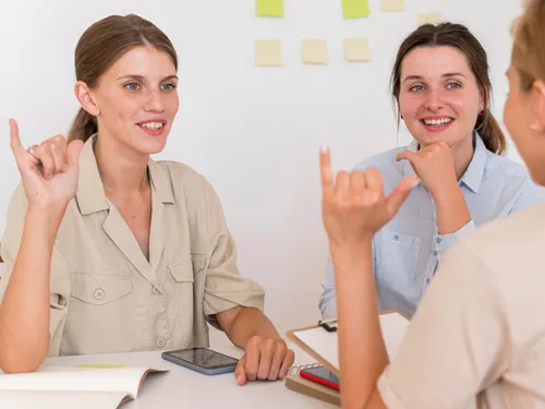 Un atelier grand public de chant en langue des signes