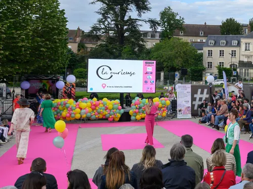 Les mannequins amateurs défileront devant la cathédrale