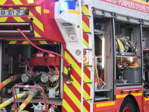 Une vingtaine de pompiers mobilisés pour un feu de détritus 