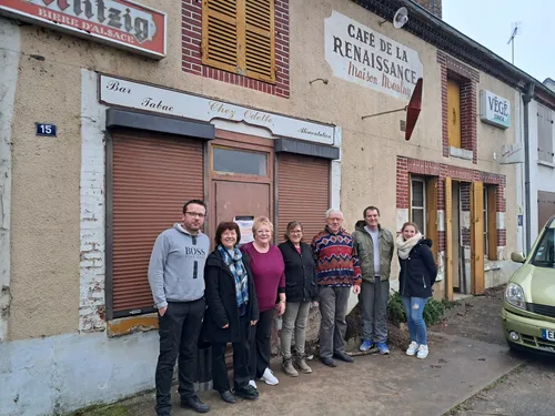 Au cœur du village, un café associatif relance l'activité « Chez...