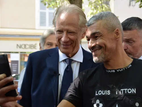 🔊Dominique de Villepin en campagne à Châteaudun