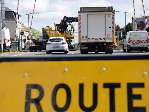 Dix jours de travaux au passage à niveau