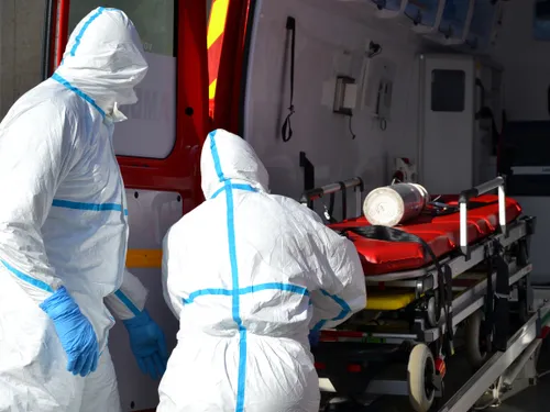 N154 coupée après un accident impliquant un camion avec des...