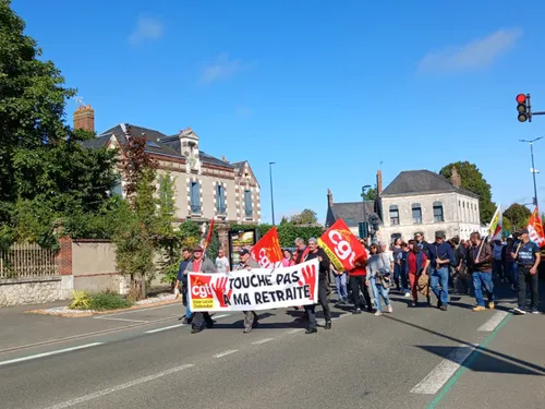 🔊 « Marre de se serrer la ceinture ! » les citoyens mobilisés à...