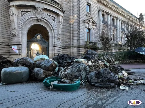 Retard de versement des aides PAC : manifestation des Agriculteurs...