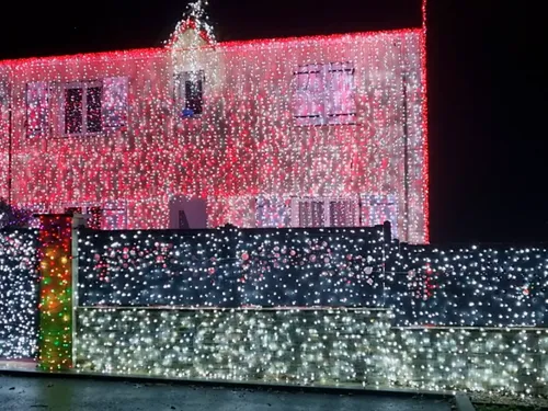 Les superbes illuminations d'une maison de Nogentel (02)
