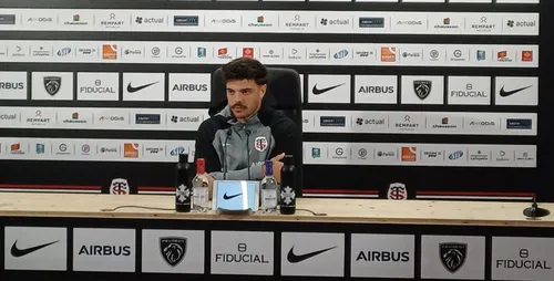 Top 14 : Toulouse a "une cible dans le dos", reconnaît Ntamack