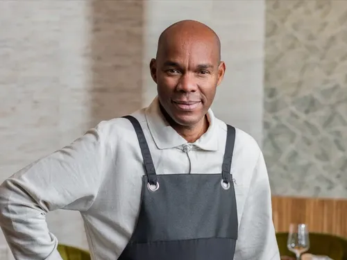 MARCEL RAVIN, TROIS ÉTOILES ET UN CŒUR CRÉOLE 