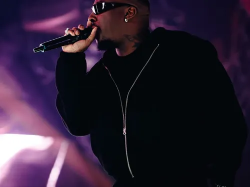 JOÉ DWÈT FILÉ : LE 5ᵉ ARTISTE FRANCOPHONE LE PLUS STREAMÉ 