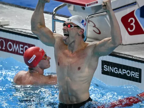 MAXIME GROUSSET CHAMPION DU MONDE DU 50 M PAPILLON À SINGAPOUR 