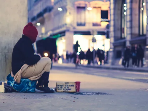 Sans-abri : la mortalité atteint un niveau inédit en France