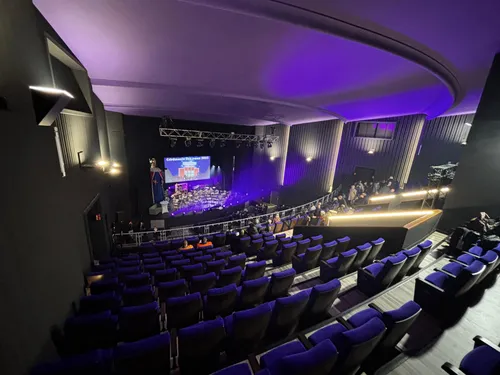 Les hautmontois conquis par la rénovation du Centre Culturel