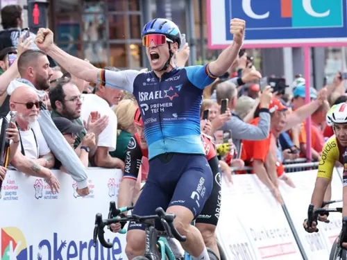 Avesnes-sur-Helpe : départ d’étape des 4 Jours de Dunkerque