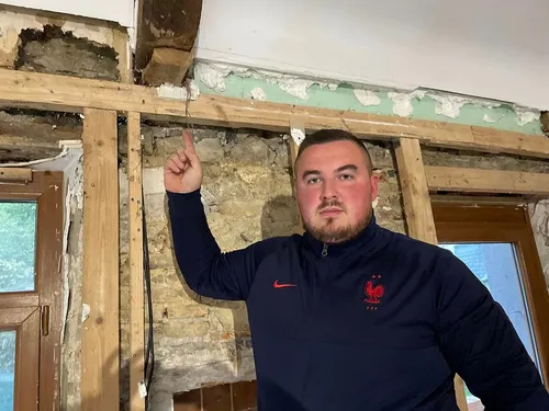 Anor : le SOS d'un anorien en détresse vivant dans une maison...